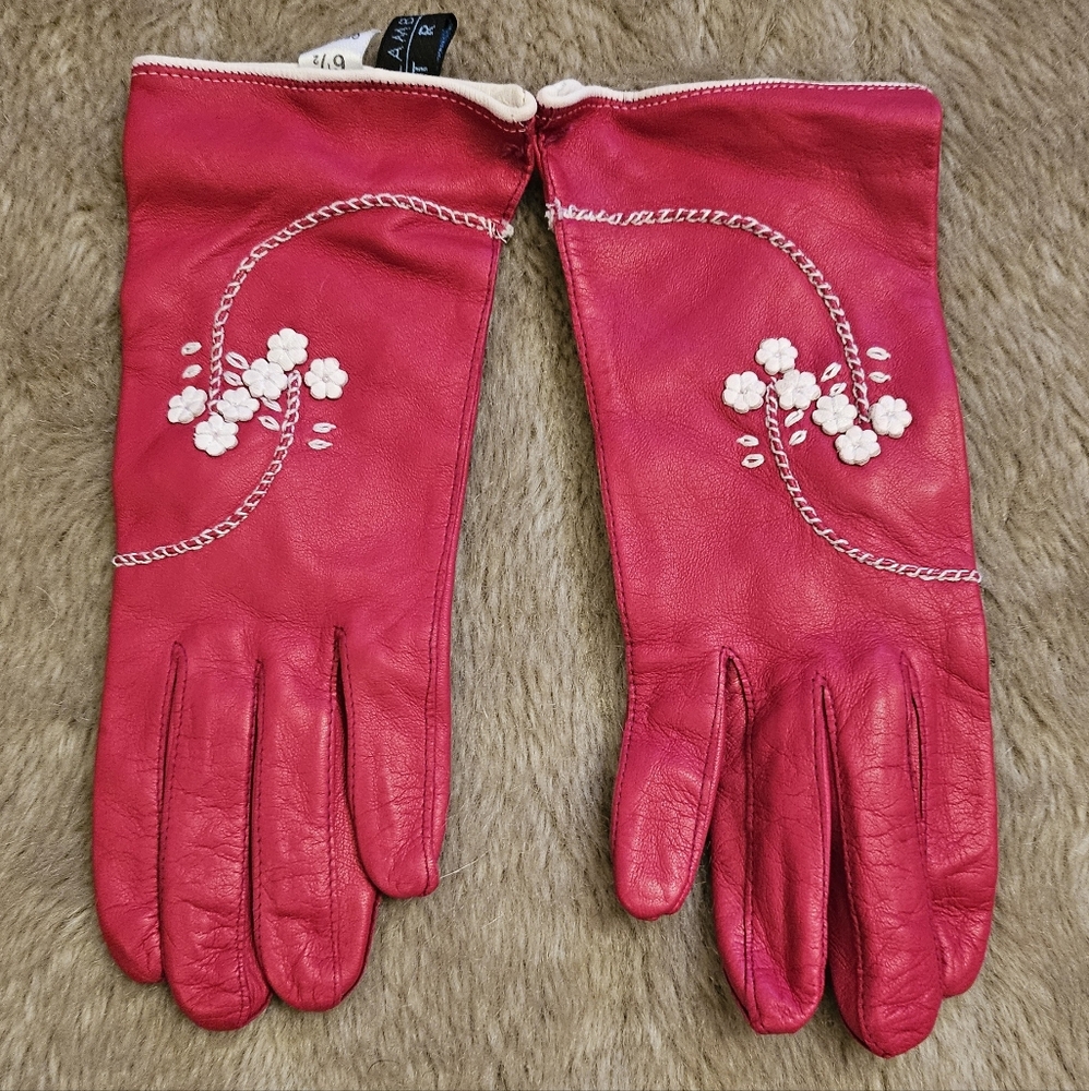 NEW Lambertson Truex leather gloves with leather flowers and silk lining